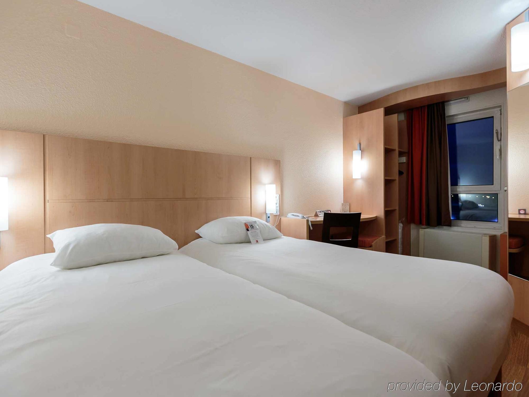 Ibis Clermont Ferrand Sud Herbet Eksteriør bilde